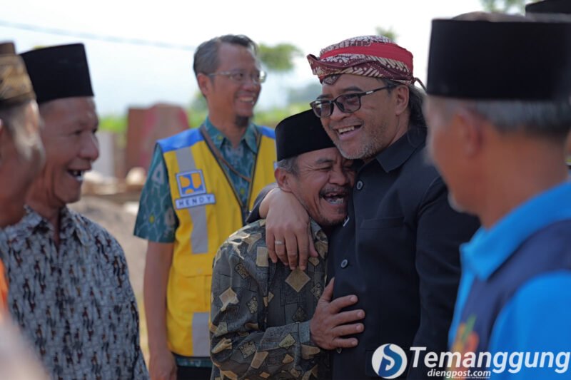 Pastikan Mutu Proyek, Bupati dan Kajari Temanggung Cek Pengaspalan Jalan Medari